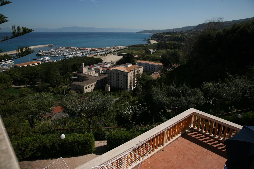 Mansarda Villa Alf Di Vito Тропеа Стая снимка